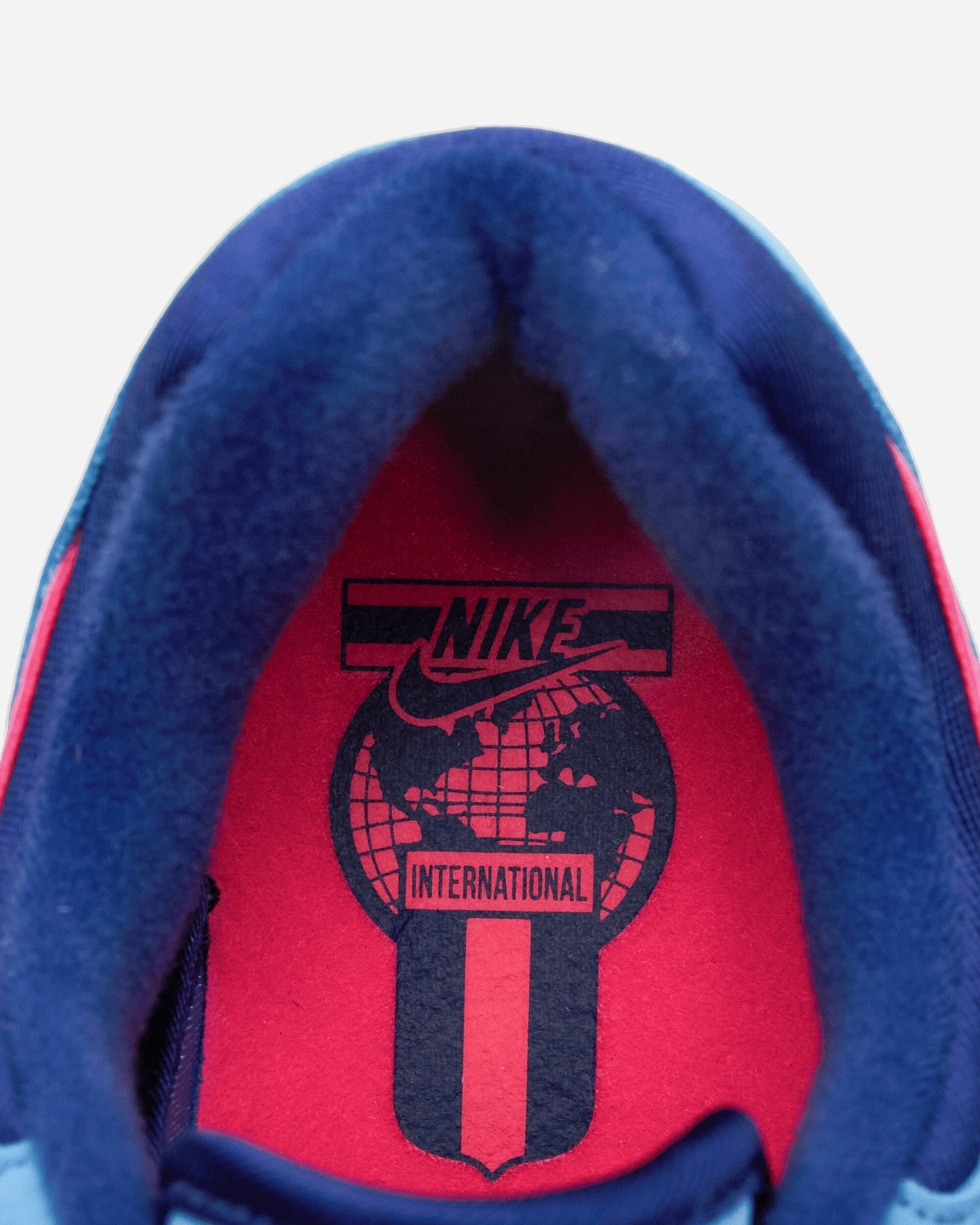 Air 180 Sneakers University Blue / Hyper Pink